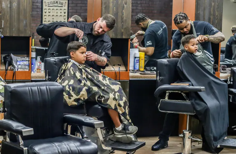 ¿Cuánto cuesta un curso de barbería en USA?