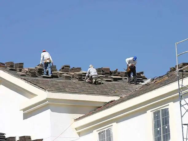 cuanto cuesta una aseguranza para roofing